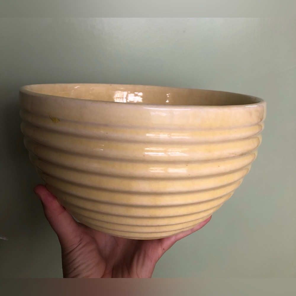 Vintage Yellow Ribbed Kitchen Mixing Bowl Beehive 9” Diameter, Unknown Maker